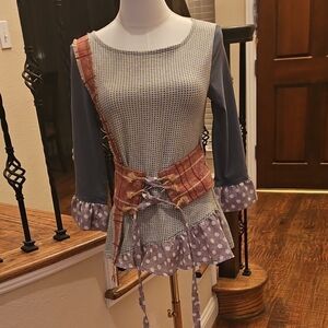 Boho Lace-Up Tunic Top in Gray and Mauve